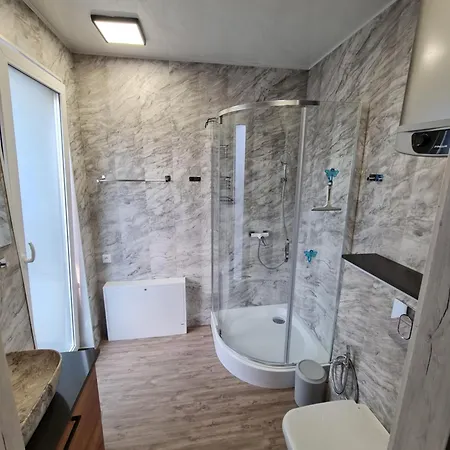 Nowy York - Sauna - Jacuzzi - Najczystsze Jezioro Pl - - Styrus *