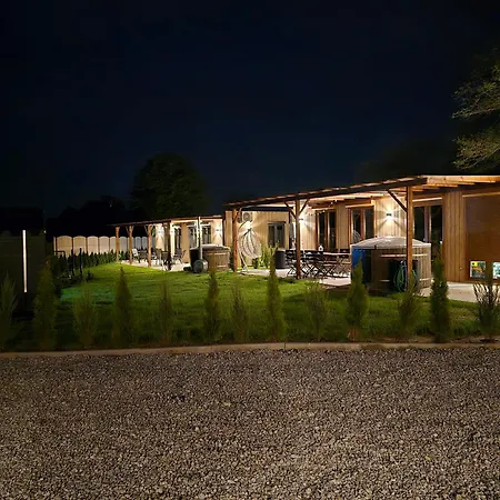 Nowy York - Sauna - Jacuzzi - Najczystsze Jezioro Pl - - Styrus Ferienhaus