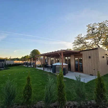 Nowy York - Sauna - Jacuzzi - Najczystsze Jezioro Pl - - Styrus Semesterbostad *