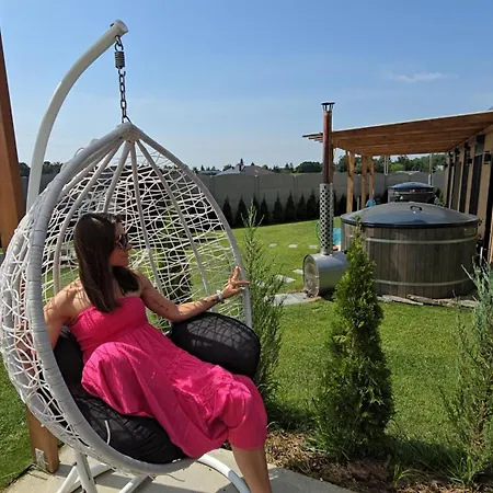 Nowy York - Sauna - Jacuzzi - Najczystsze Jezioro Pl - - Styrus *